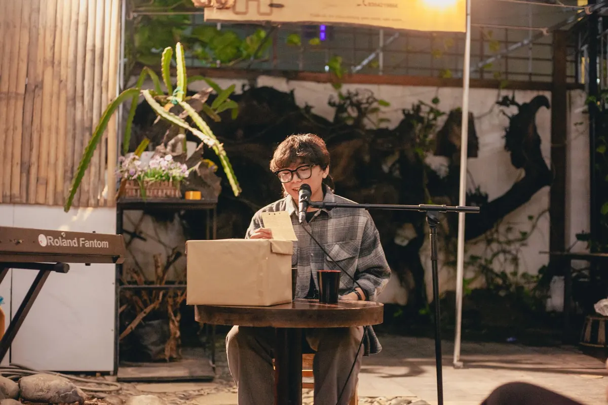 How to Read a Poem Aloud: A Guide for Storytellers and Poets